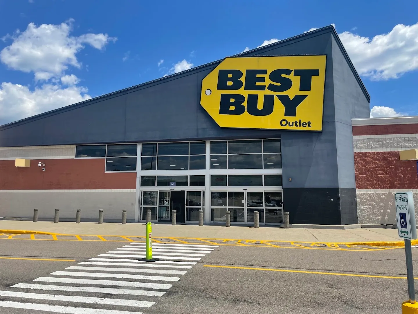 Best Buy Outlet - Brockton — pest control in Brownsville, CAMERON County, TX