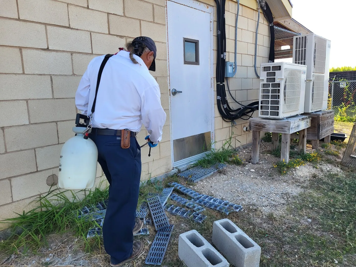 Big M Pest Control in Sinton, TX — business photo 5