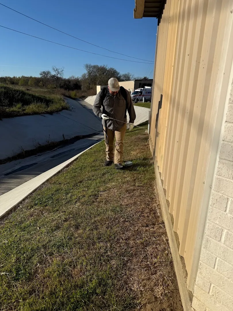Sapphire Pest Control in Cooper, TX — business photo 5