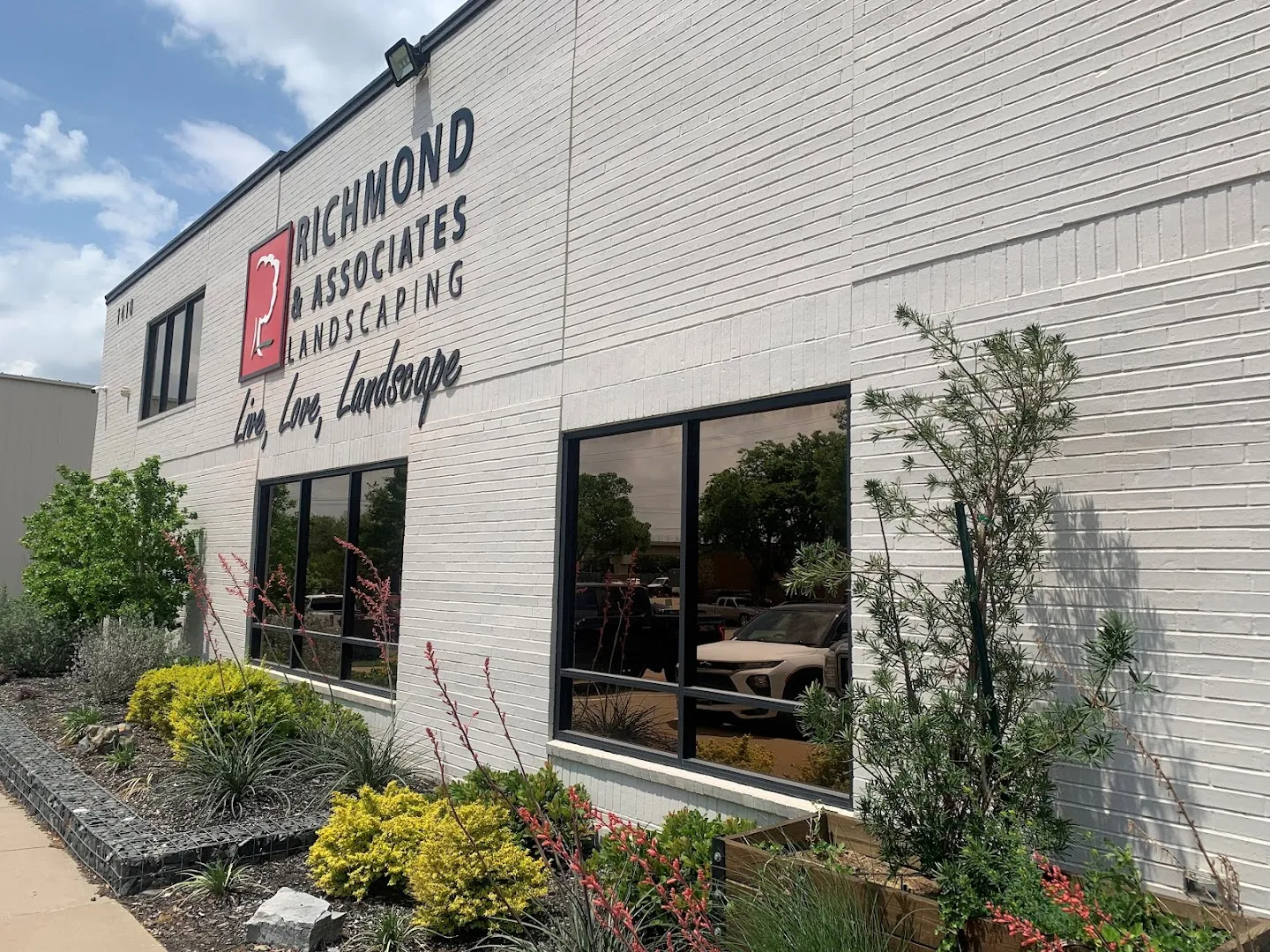 Richmond & Associates Landscaping in Dallas, TX — business photo 2