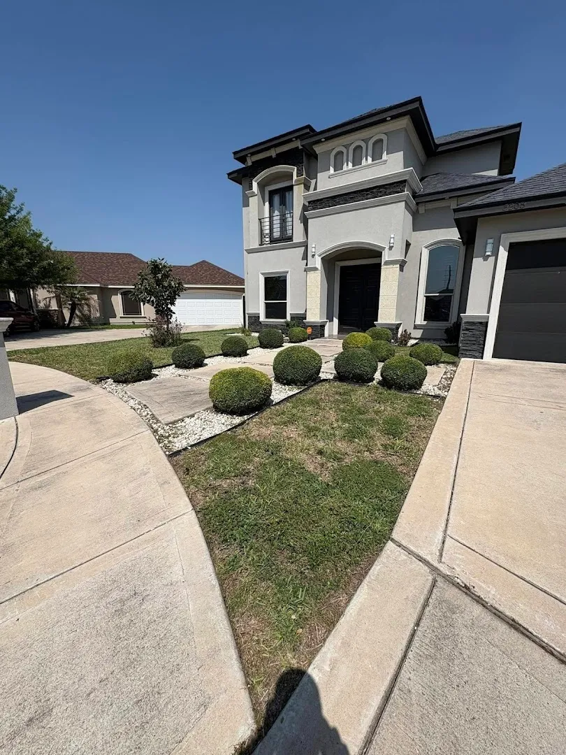 Villarreal Mowing & Lawn Services in Austin, TX — business photo 4