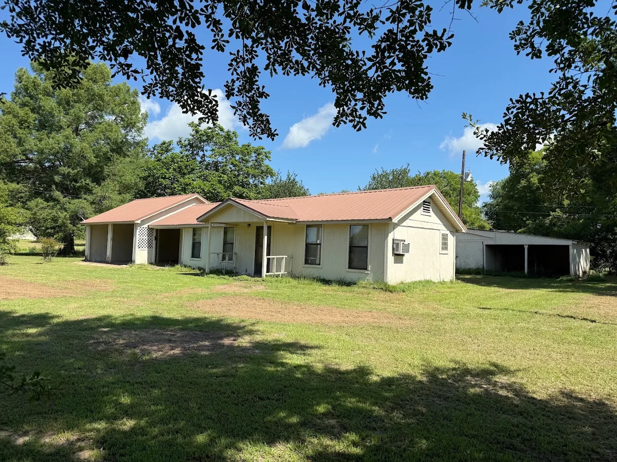 Moore Pest Control in Hughes Springs, TX — business photo 4