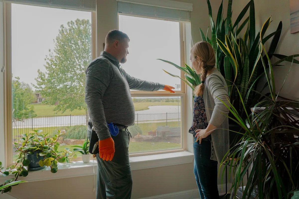 Emerald Lawns - Austin Lawn Care — pest control in Round Rock, WILLIAMSON County, TX