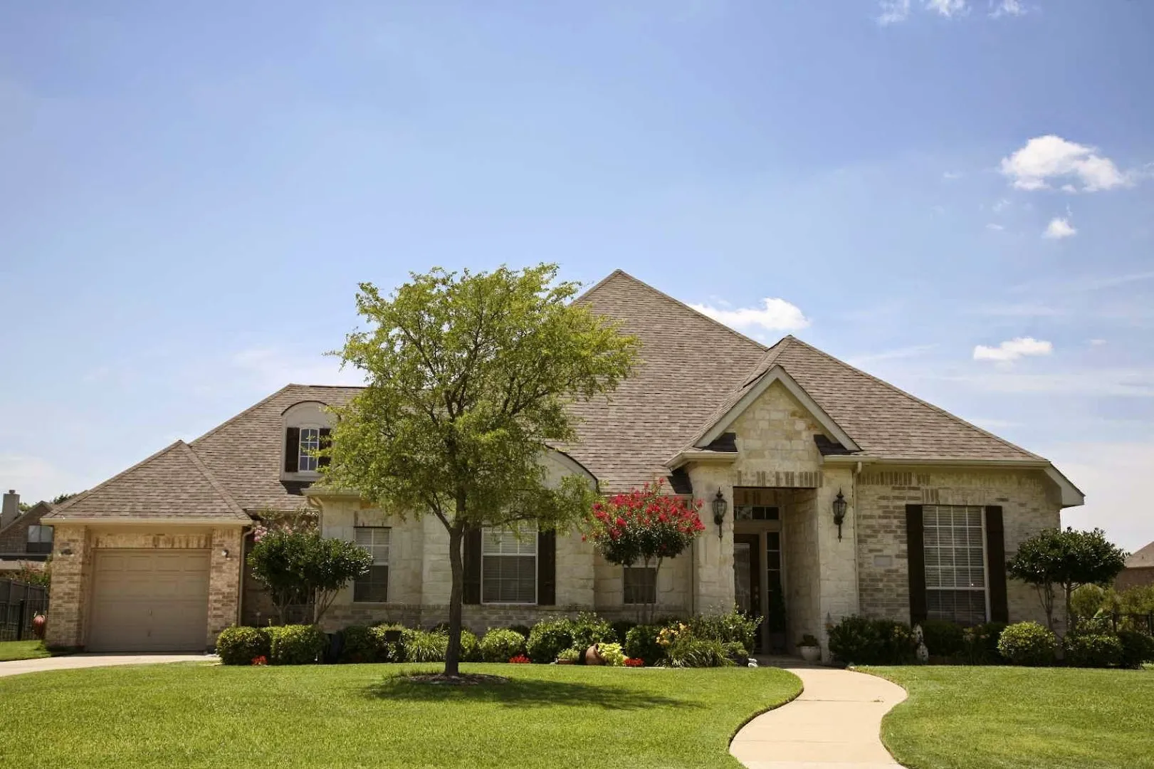 London Lawns & Landscaping in Dallas, TX — business photo 2