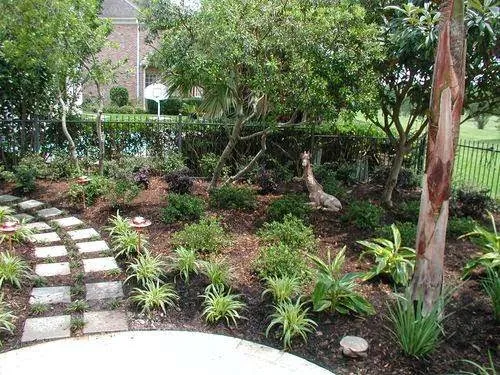 London Lawns & Landscaping in Dallas, TX — business photo 4