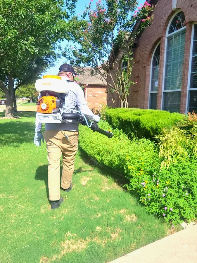 Humble Man Services Pest Control in Van Alstyne, TX — business photo 3