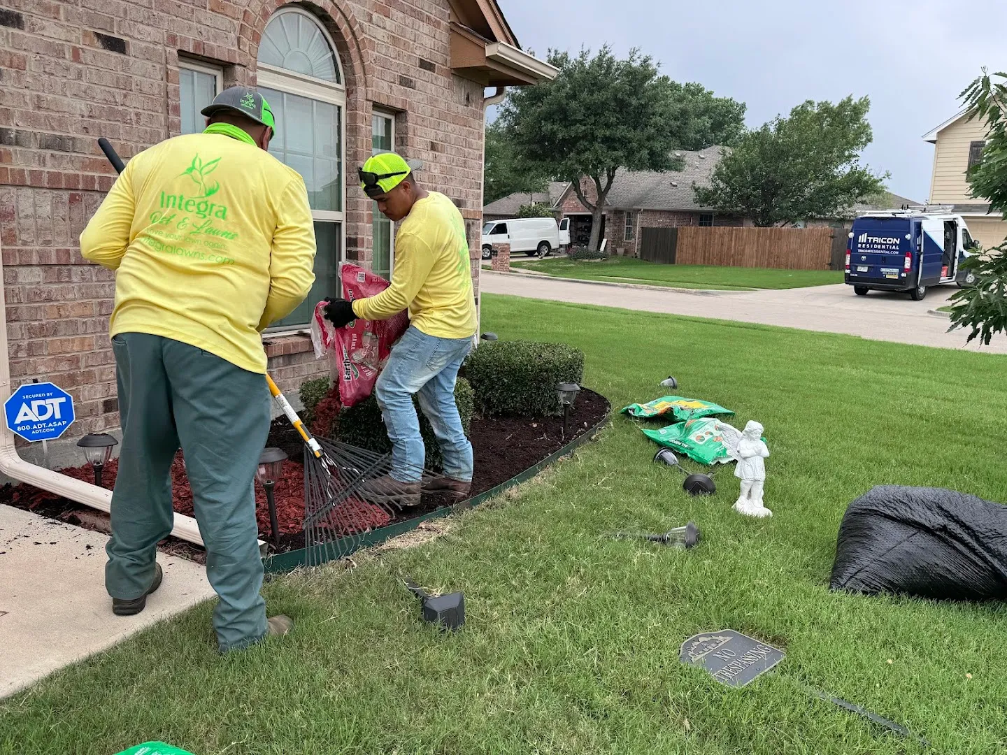 Integra Pest & Lawn- Crowley TX in Fort Worth, TX — business photo 4