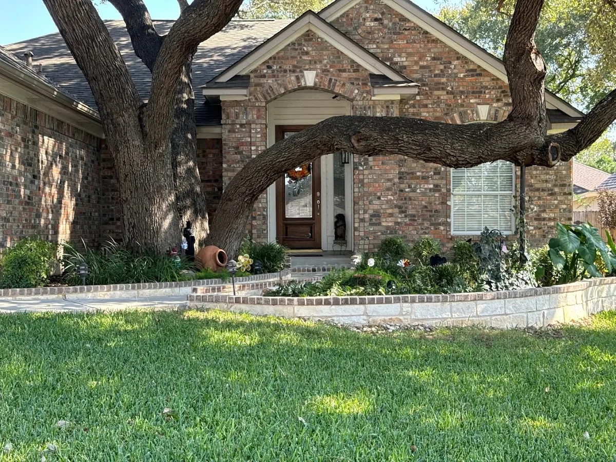 Emerald Lawns - New Braunfels Lawn Care in New Braunfels, TX — business photo 6