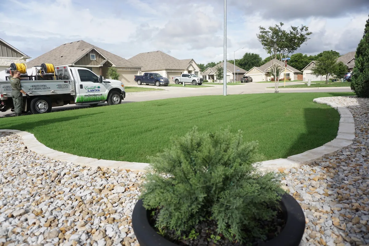 Emerald Lawns - Katy Lawn Care in Katy, TX — business photo 4