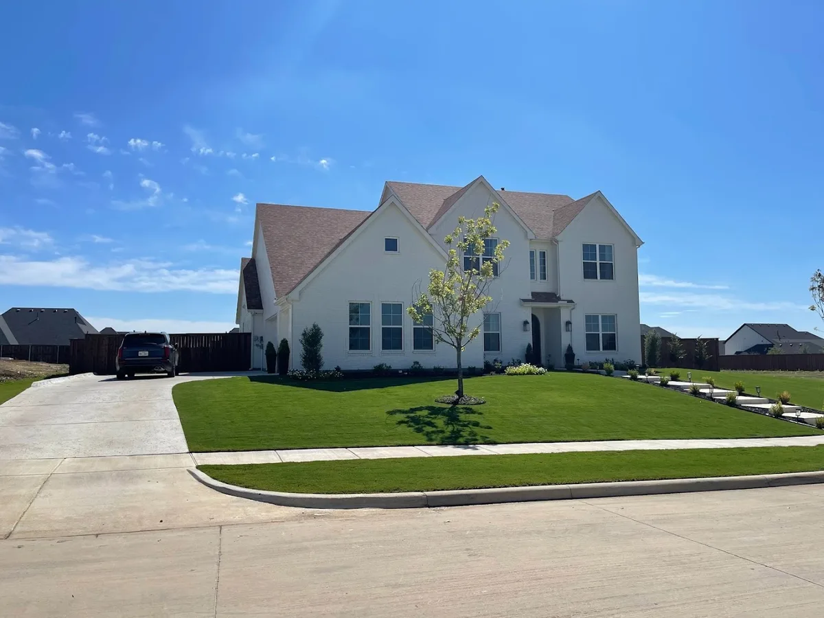 Emerald Lawns - Katy Lawn Care in Katy, TX — business photo 5